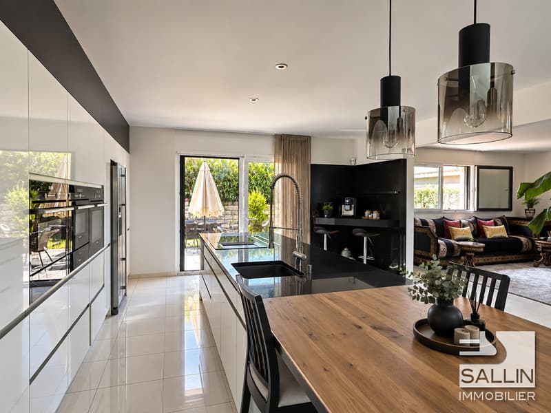 Propriété de haut standing avec piscine et appartement de 2½ pièces (3)