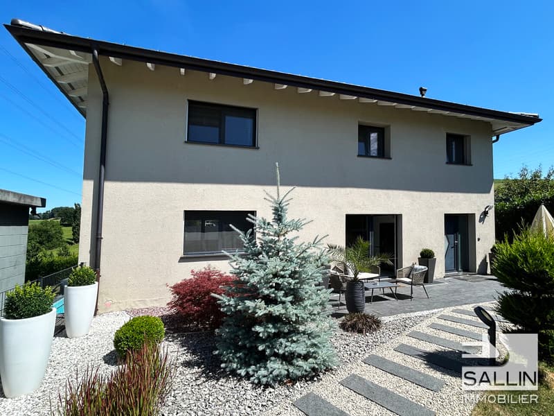 Propriété de haut standing avec piscine et appartement de 2½ pièces (10)