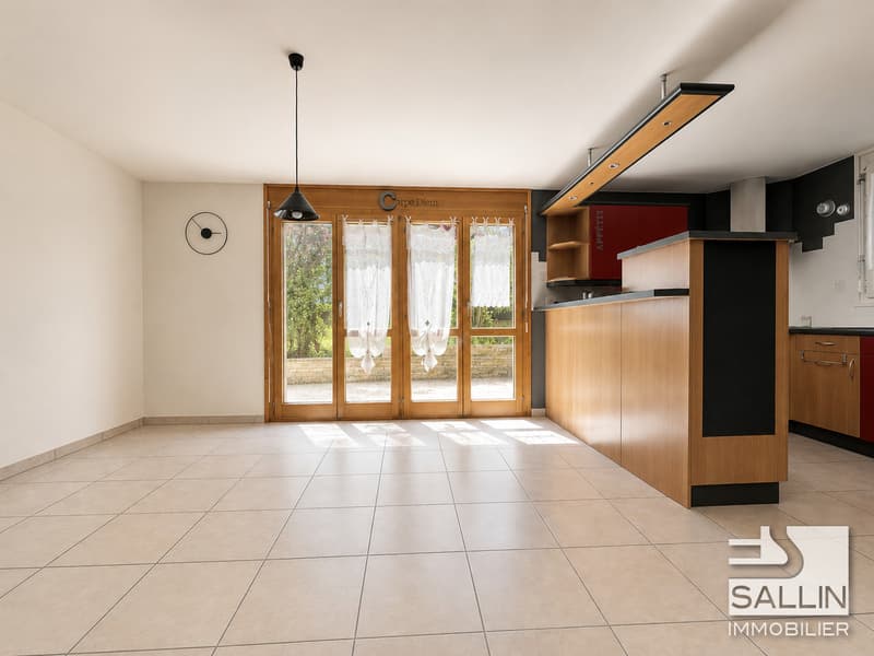 Spacieuse maison individuelle 5½ pièces, cadre paisible en impasse (3)
