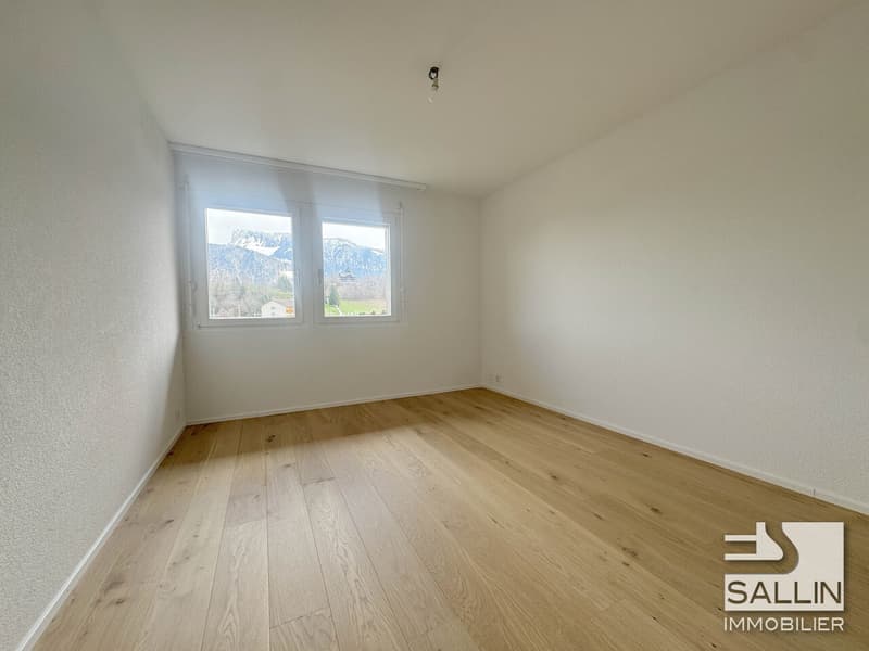 Appartement rénové de 3½ pièces en duplex, env. 90 m², avec 2 pl. ext. (7)