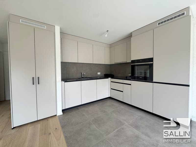 Appartement rénové de 3½ pièces en duplex, env. 90 m², avec 2 pl. ext. (4)