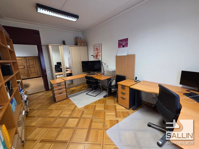 SURFACE ADMINISTRATIVE AU CENTRE VILLE (13)