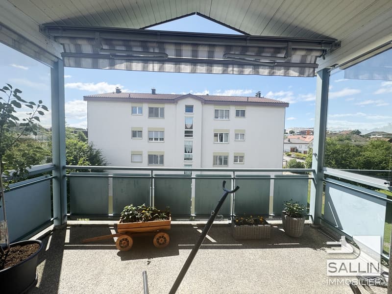 Spacieux appartement de 5 pièces au 3ème étage avec place intérieure (6)