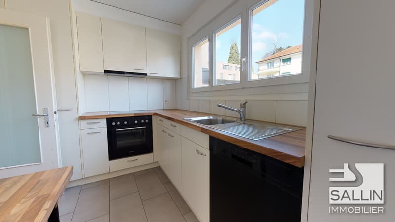APPARTEMENT DE 5½ PIECES DANS LE QUARTIER DE BEAUMONT (2)