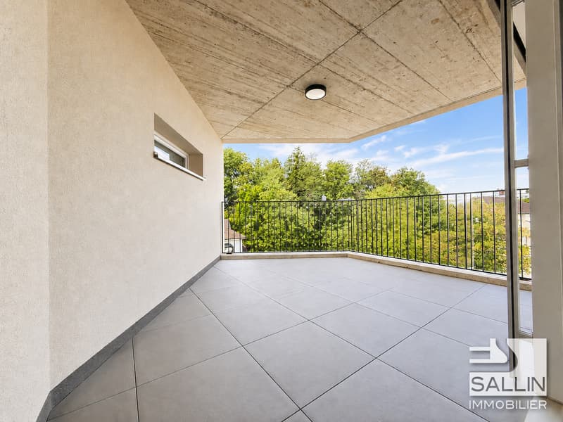 ATTIQUE DE 4½ PIECES AVEC TRES GRANDES TERRASSES (7)