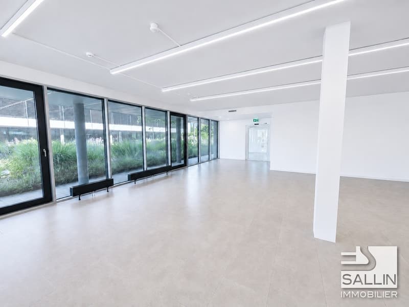 Surfaces admin. récentes de 55 à 340 m² situées au rez & 1er étage (5)