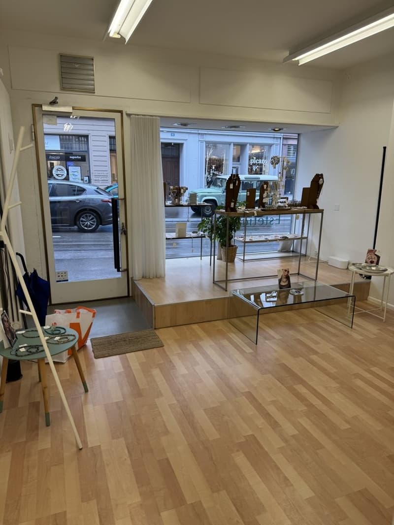 Schaufenster möbliert