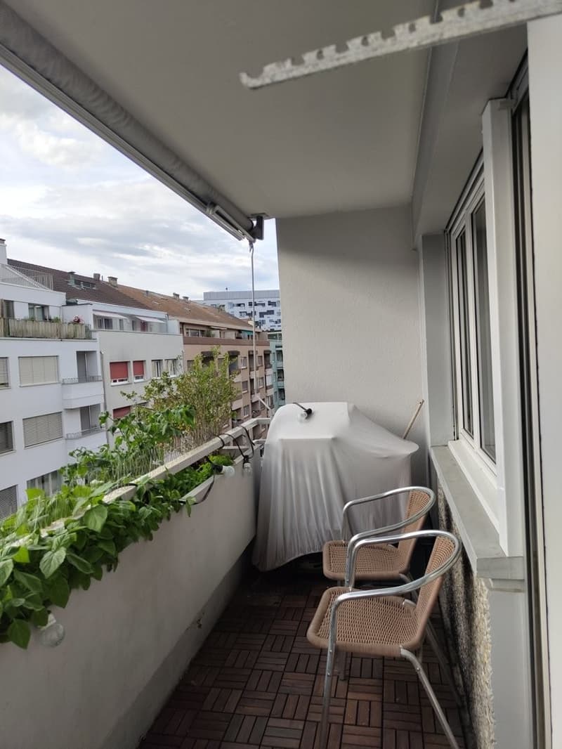 Balkon Strassenseite