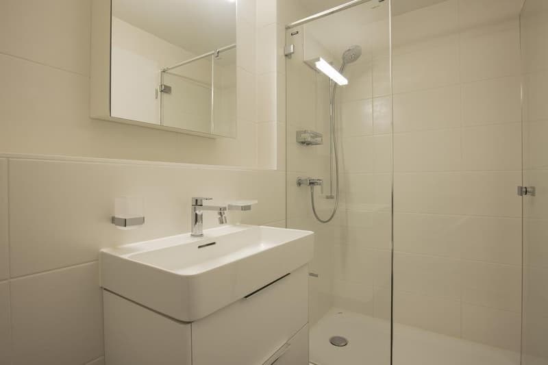 Badezimmer mit Dusche