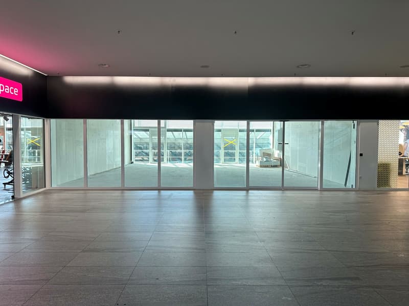 Verkaufsfläche 1: Aussenansicht (Mall).jpg