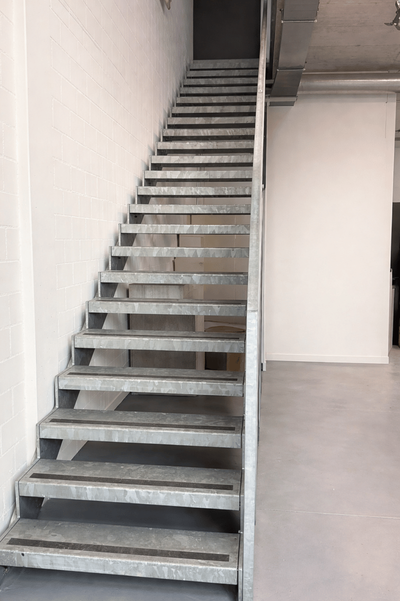 F_5_Retail_Nr.4_Treppe.png