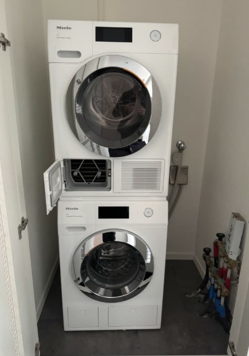 Machine à laver et séchoir.jpg