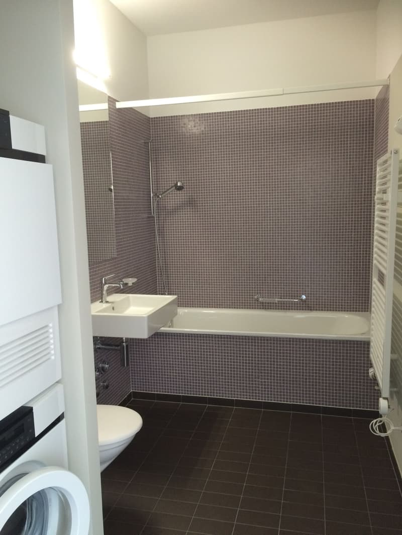 80516-O3.141-Badezimmer 1-2.JPG
