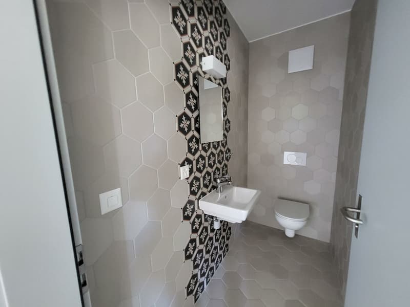 10334-100-1001-10-Toilettes.jpg