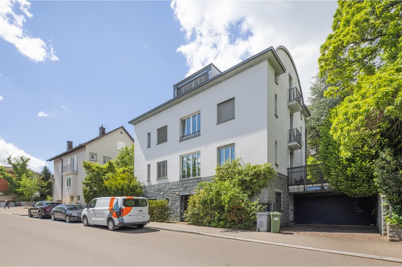 Dachgeschosswohnung mit Seesicht Wohnen im Herzen von Zürich-Enge (1)
