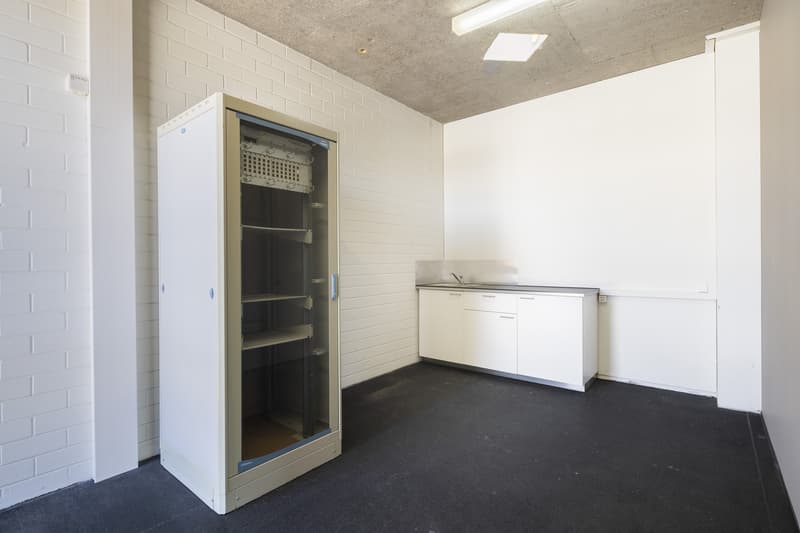 Ausgebaute und bezugsbereite Büro- und Gewerbeflächen (5)