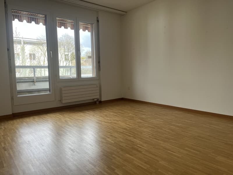 Schlafzimmer gross mit Balkon