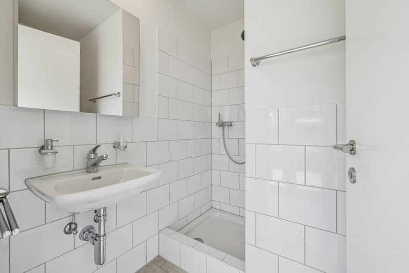 Badezimmer mit Dusche