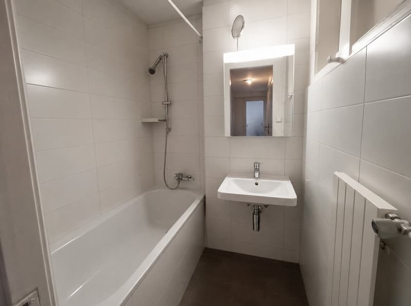 Bad_mit_Badewanne