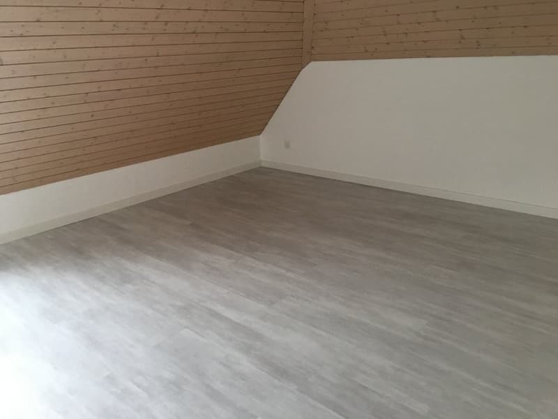 Schlafzimmer_2_Boden_neu.JPG