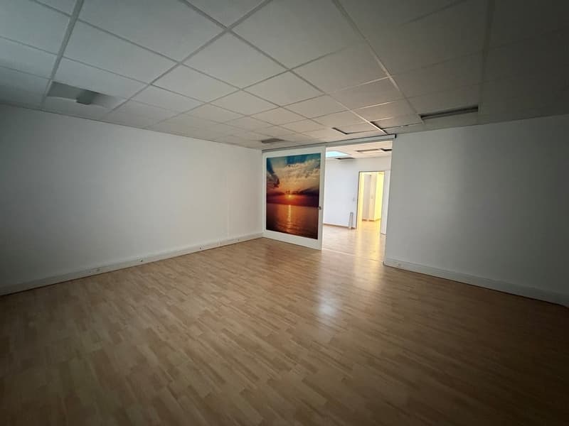Grosses Büro hinten