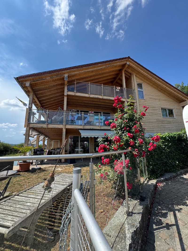 3 Familienhaus mit Pferdestall, Reitplatz, Naturpool und Überlaufbecken (1)