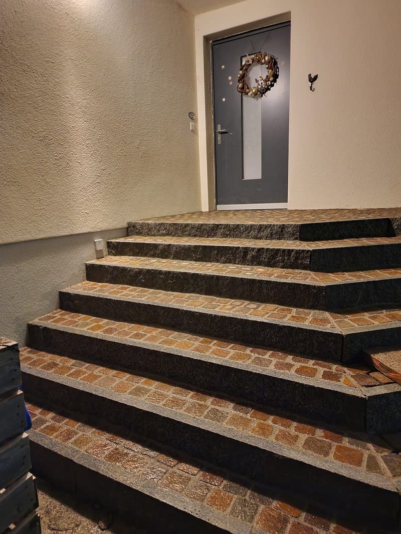 Grosszügiges Bauernhaus mit Bachlauf und wunderschönem altem Baumbestand (7)