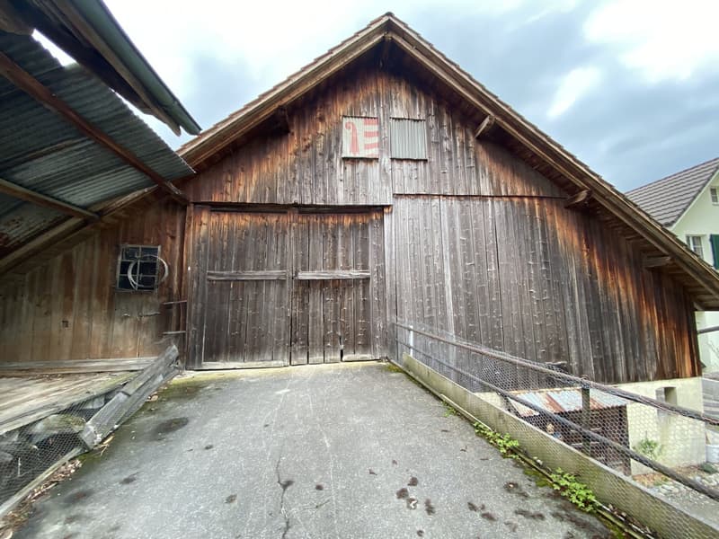 Idyllisches Bauland in exklusiver Lage mit bewilligtem Bauprojekt (3)