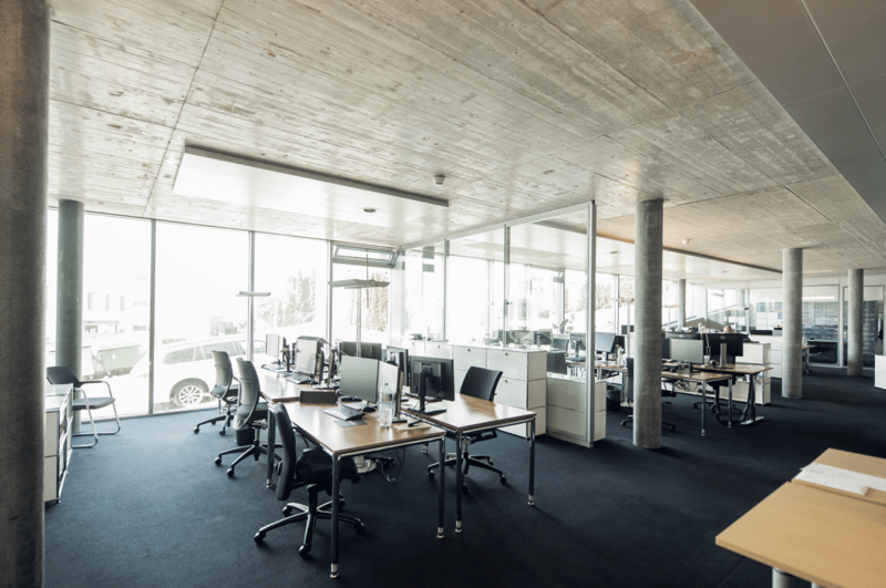 Espaces de bureau représentatifs avec extras particuliers (9)