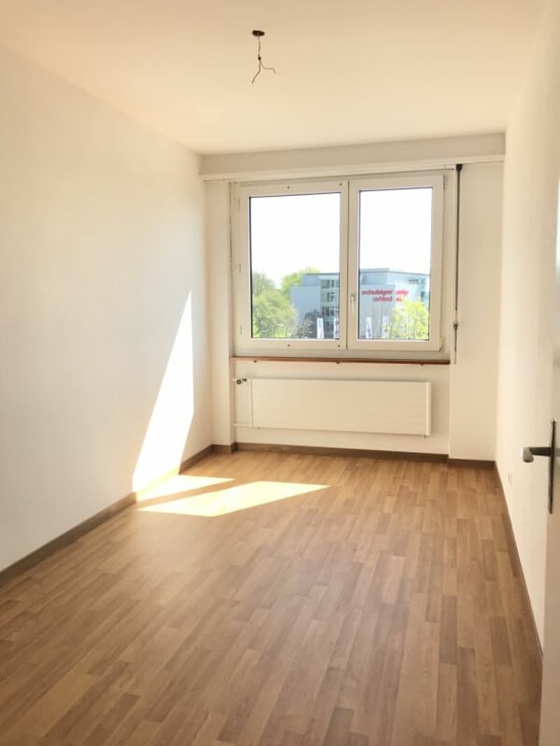 Attraktive 3-Zimmer Wohnung mit Balkon in Schwammendingen (5)