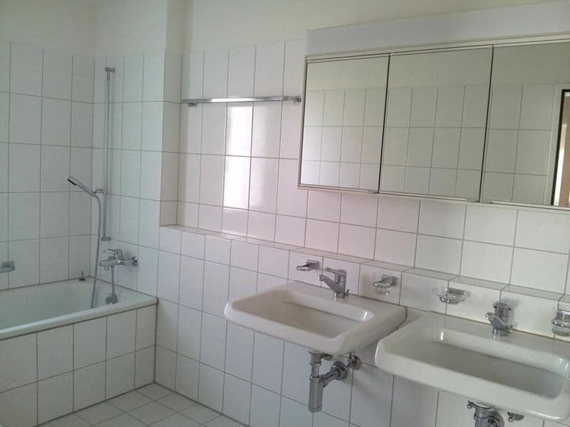 Schöne 2.5 Zimmer-Wohnung im Erdgeschoss (3)