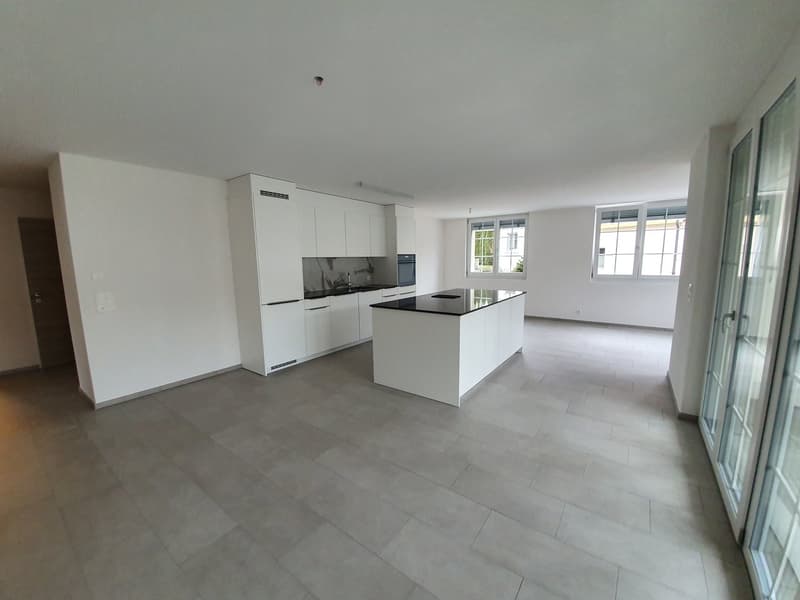Moderne 4.5-Zimmer-Wohnung im Erdgeschoss in Bauma (1)