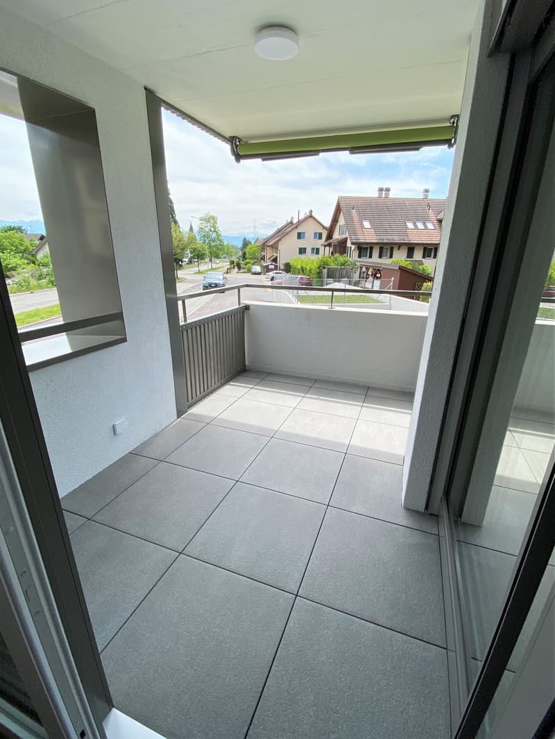 Charmante und modern ausgestattete 2.5-Zimmer-Wohnung mit Balkon (5)