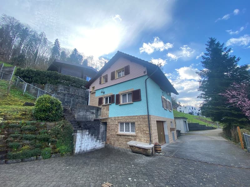 Charmantes Familienheim mit üppigem Garten (1)