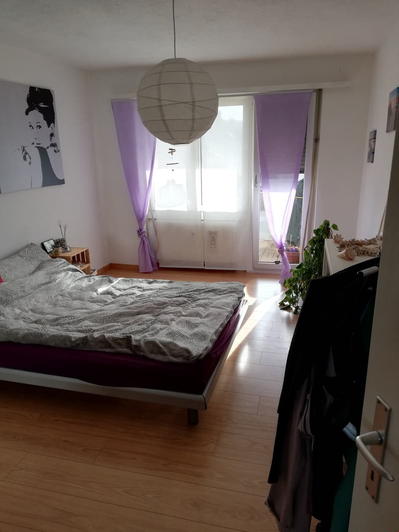 Exklusive 3.5-Zimmer-Wohnung mit Seesicht (4)
