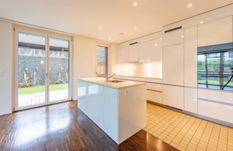 Moderne 3.5 Zimmerwohnung im EG (2)