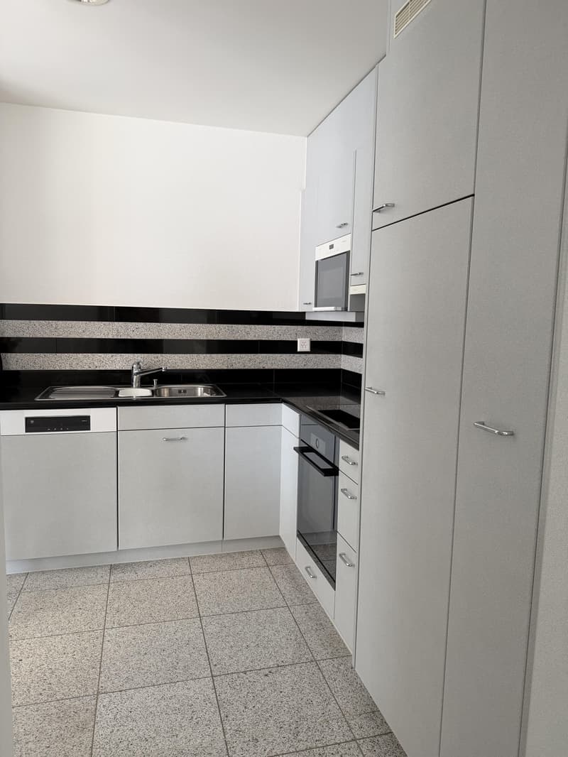 Charmante 2.5-Zimmerwohnung im 1. OG (3)