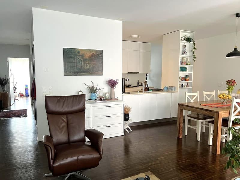Zentral wohnen in 3.5 Zimmerwohnung im "Square" Kloten (4)