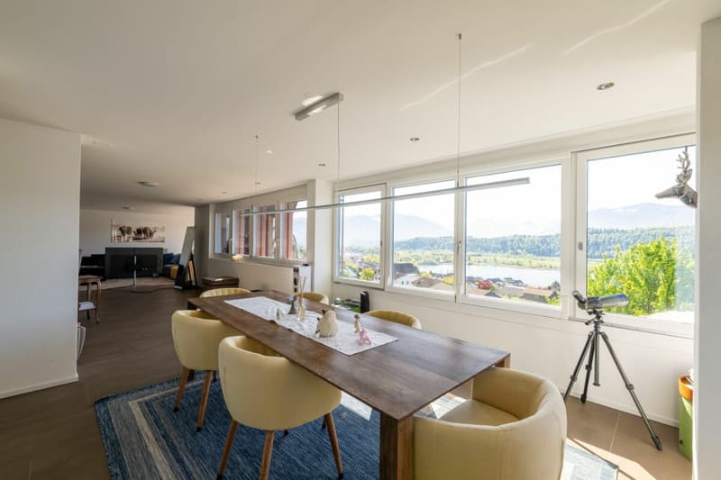 Maisonette-Wohnung mit atemberaubender Seesicht und Panoramablick (4)