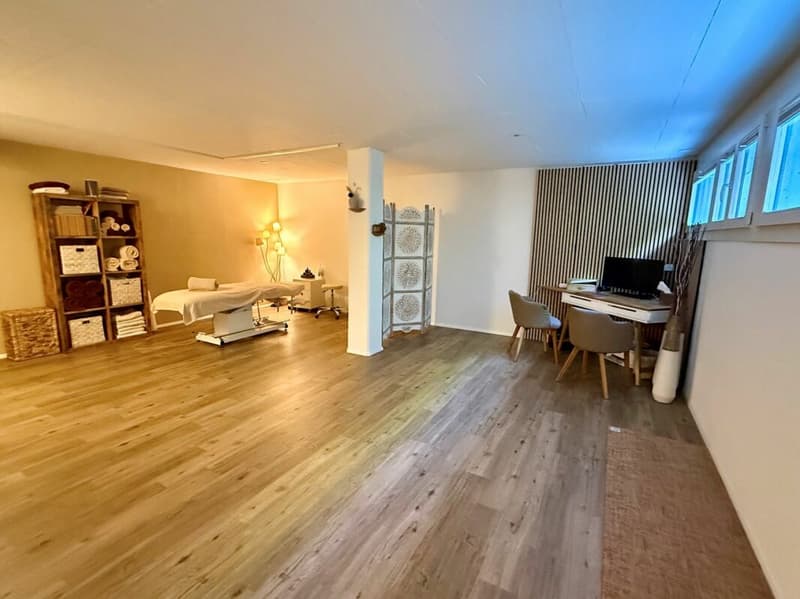 Exklusive 4.5-Zimmer-Gartenmaisonettewohnung mit Zusatzräumlichkeiten (7)