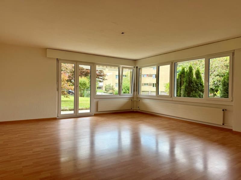 5.5-Zimmer-Parterrewohnung mit Wintergarten und Landanteil (5)