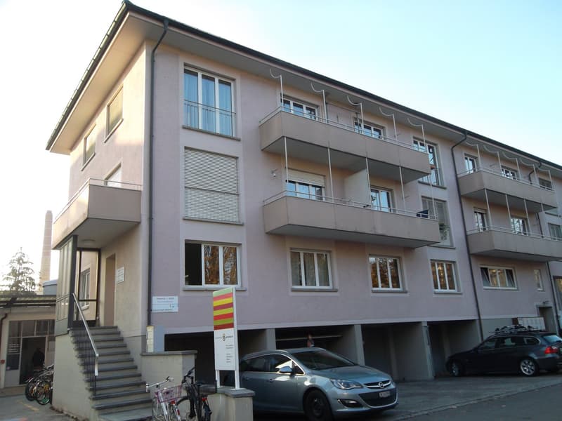 Zentral gelegene 2.5 Zimmerwohnung in Winterthur (1)