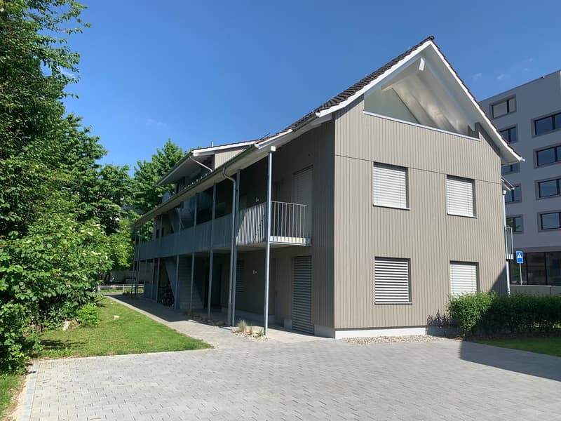 Mitten im Geschehen: Helle 2.5-Zimmwohnung im Herzen der Stadt (1)