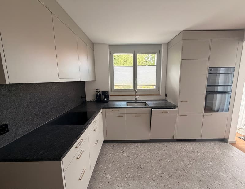 Wohnen im Grünen Moderne 3.5-Zimmerwohnung in Zürich-Witikon (2)