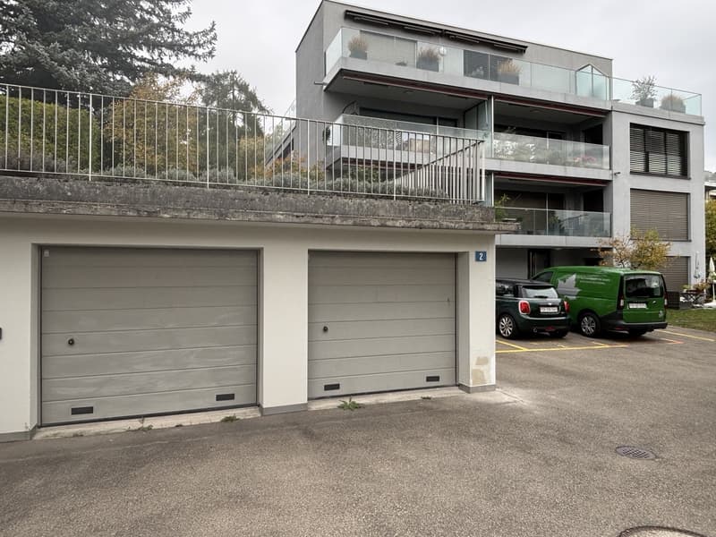 Sichere und gepflegte Garagenbox an attraktiver Lage in Zürich Höngg (3)