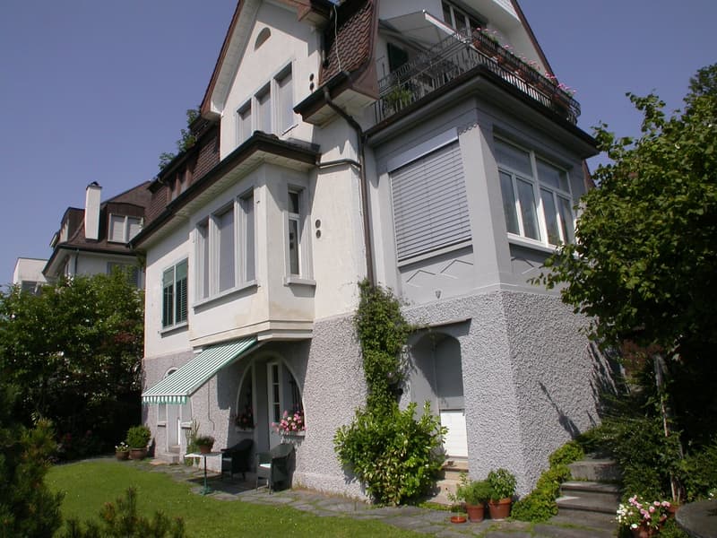 Garden apartment on a private street with a beautiful view (1)