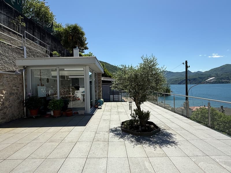 VILLA MODERNA CON BELLISSIMA VISTA LAGO DI 180 (9)