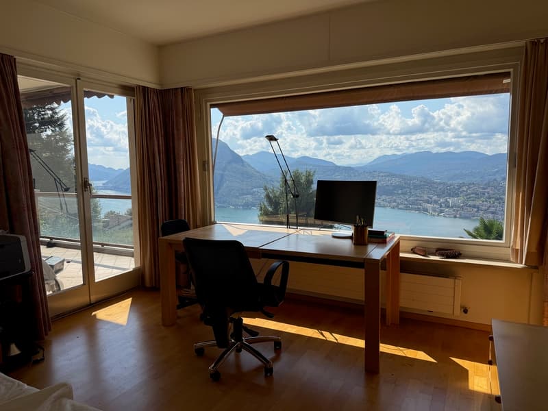 Spazioso appartamento con vista panoramica sul lago di Lugano (10)