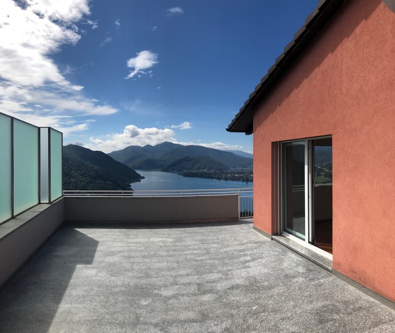 Exklusive Villa mit atemberaubender Aussicht auf den Luganersee (5)