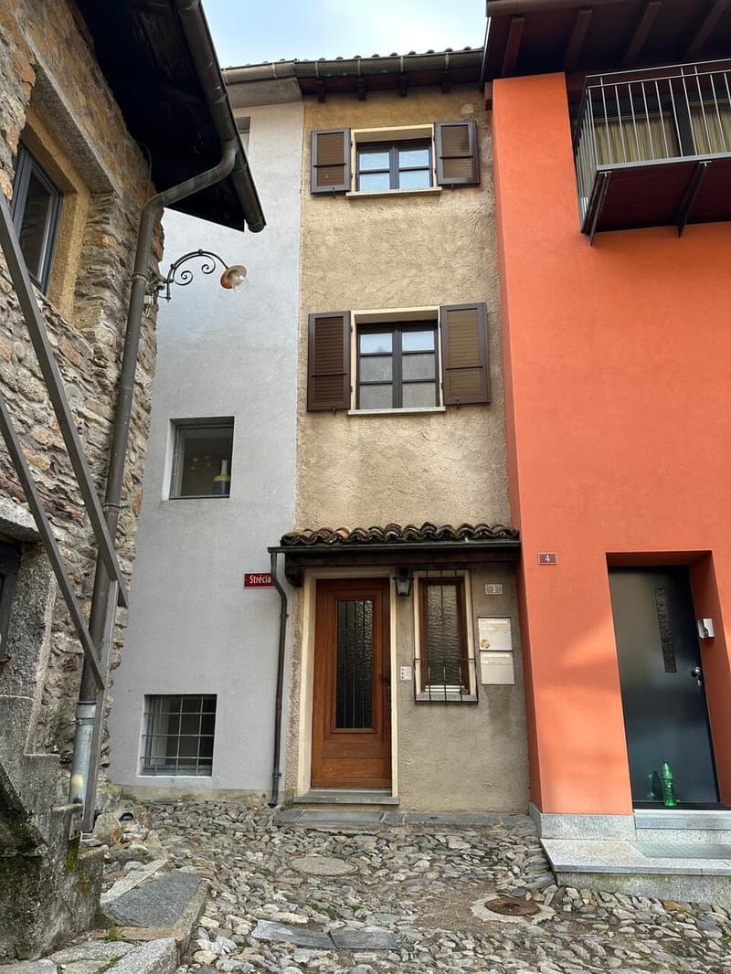Casa bifamiliare con Rustico e giardino nel nucleo (3)